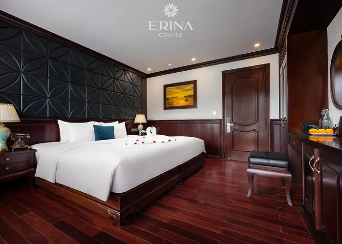 Erina Cruise By Hag  5*